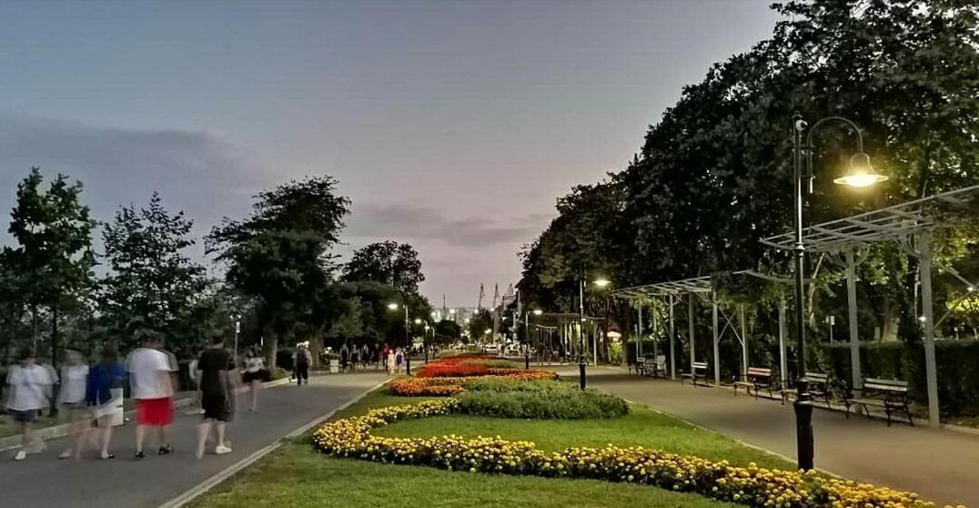 Art Luxury Apartment Burgas Esterno foto